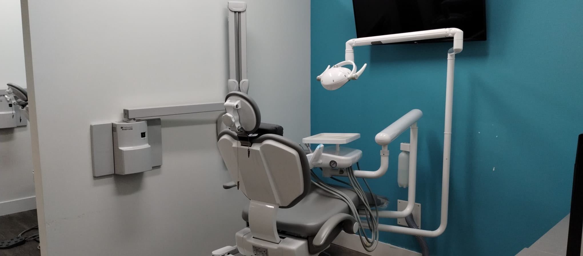 Zoom Dental dental clinic in Burnaby - Photo 1